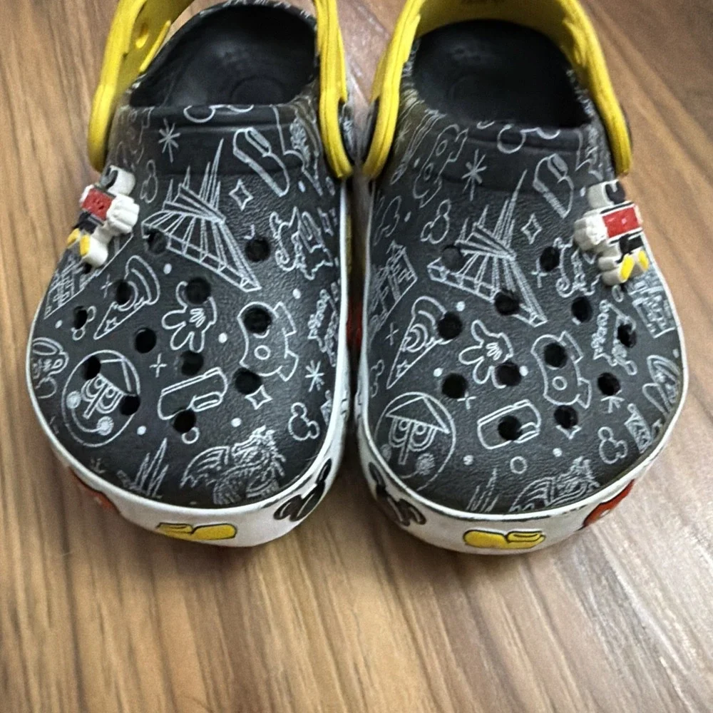 Crocs Disney Mickey Friends Light Up Toddler 7C 7 Light Up Shoes